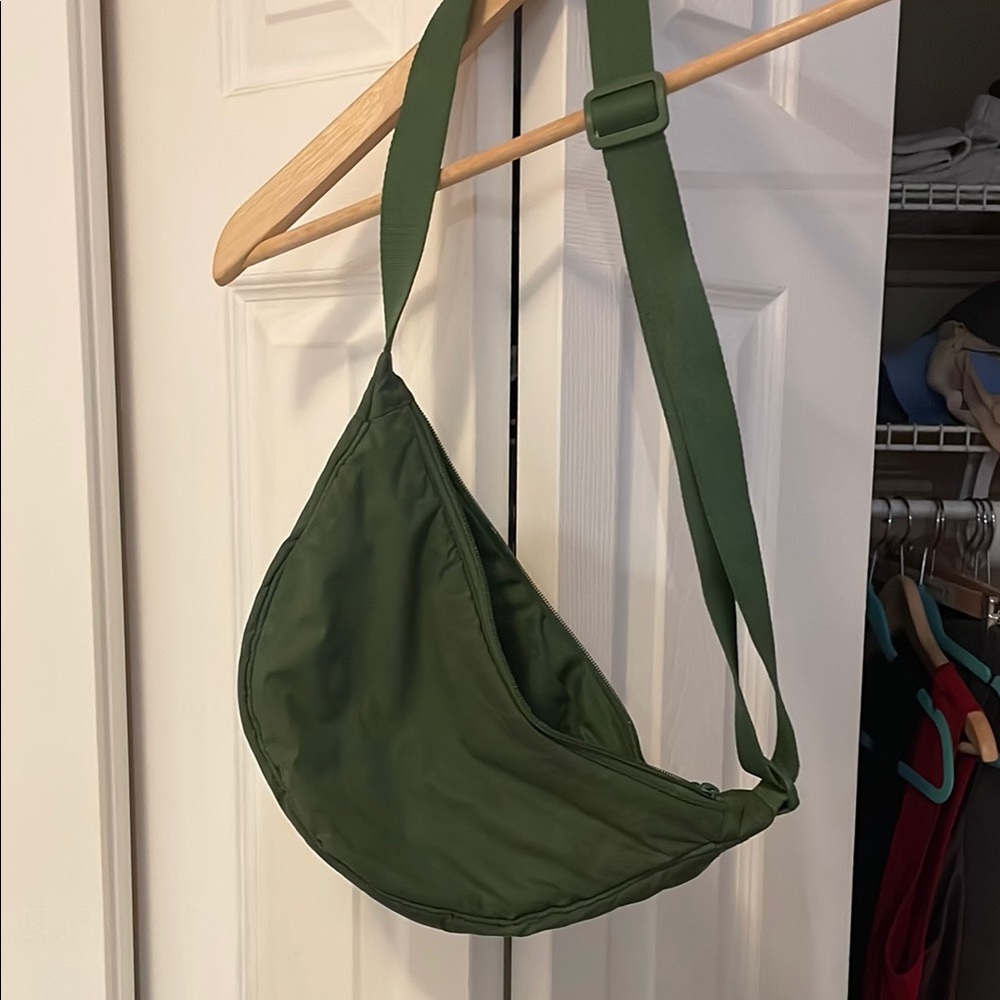 Uniqlo | mini round shoulder bag